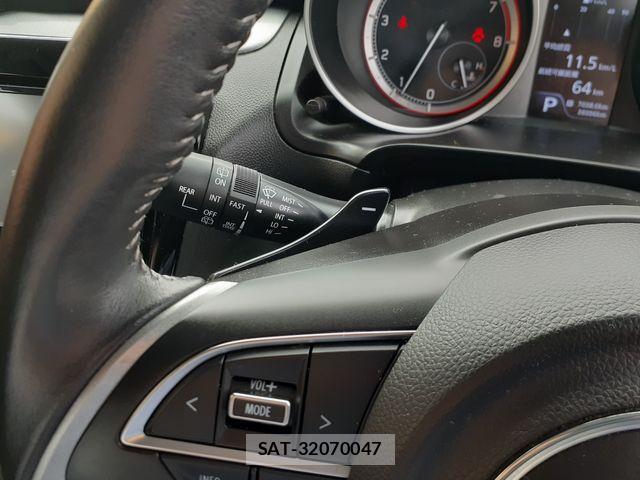 Suzuki SWIFT 2017-03 1355895-25