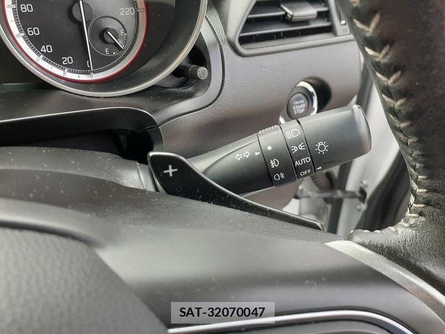 Suzuki SWIFT 2017-03 1355895-26