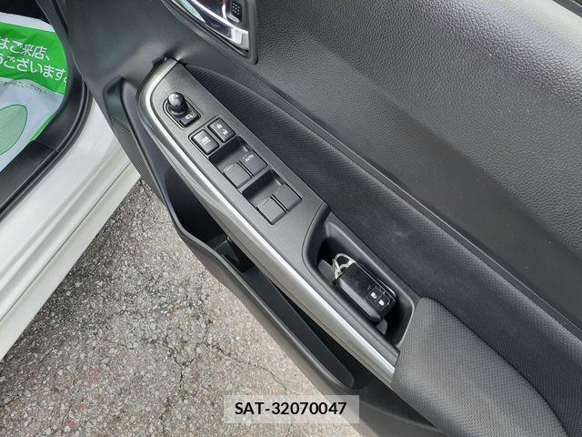 Suzuki SWIFT 2017-03 1355895-28