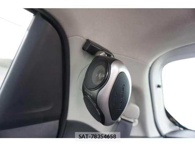 Suzuki SWIFT 2017-04 1417427-19