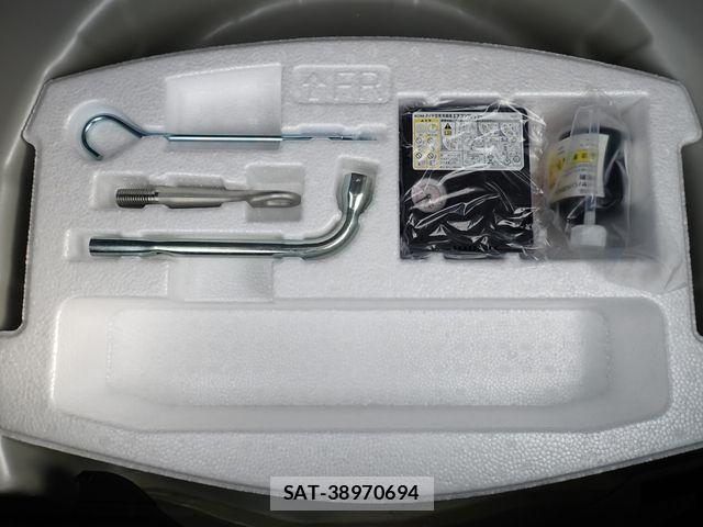 Suzuki SWIFT 2022-11 2488205-21