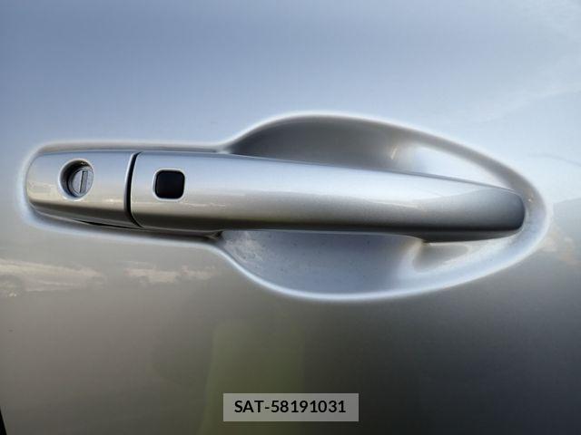 Suzuki SWIFT 2022-11 2488209-23