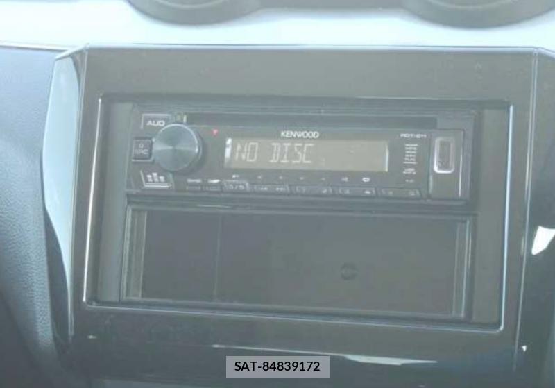 Suzuki SWIFT 2020-02 3539591-4
