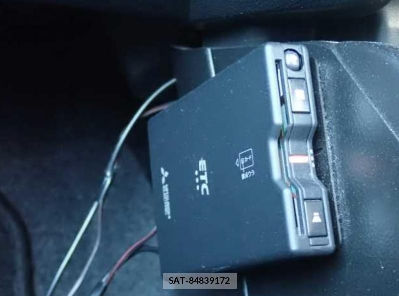 Suzuki SWIFT 2020-02 3539591-6