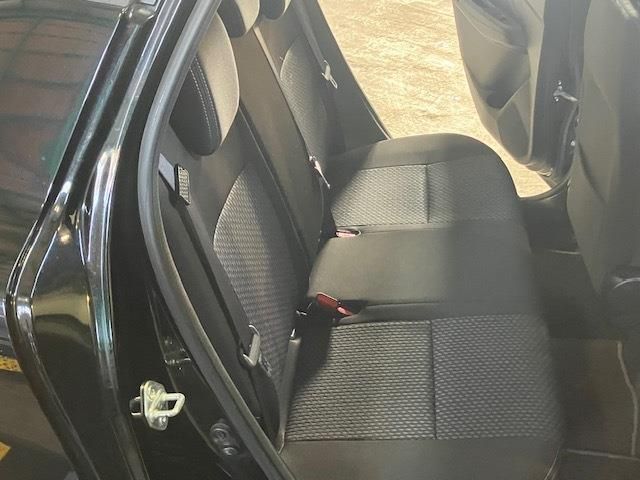 Suzuki SWIFT 2017-01 3685053-10