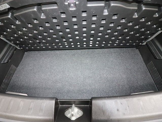 Suzuki SWIFT 2011-11 3685133-10