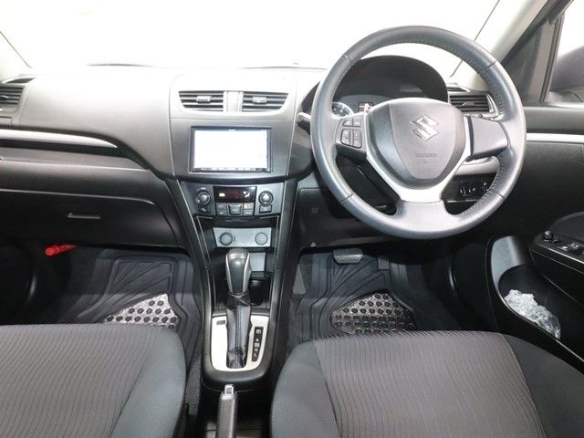 Suzuki SWIFT 2011-11 3685133-2