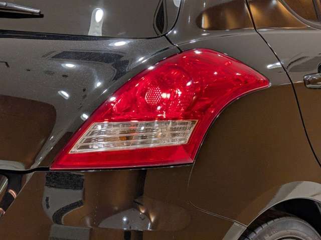 Suzuki SWIFT 2013-07 3685059-16