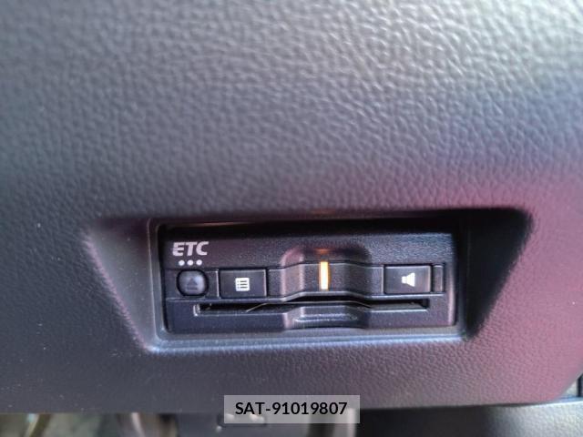 Suzuki SWIFT 2020-04 3777764-15