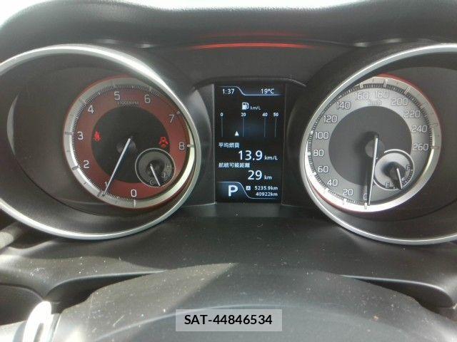 Suzuki SWIFT 2023-09 4050010-5