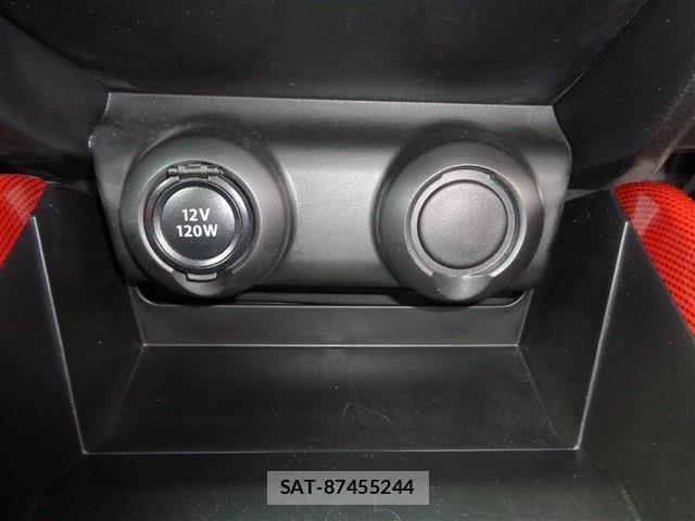 Suzuki SWIFT 2022-09 4049995-19