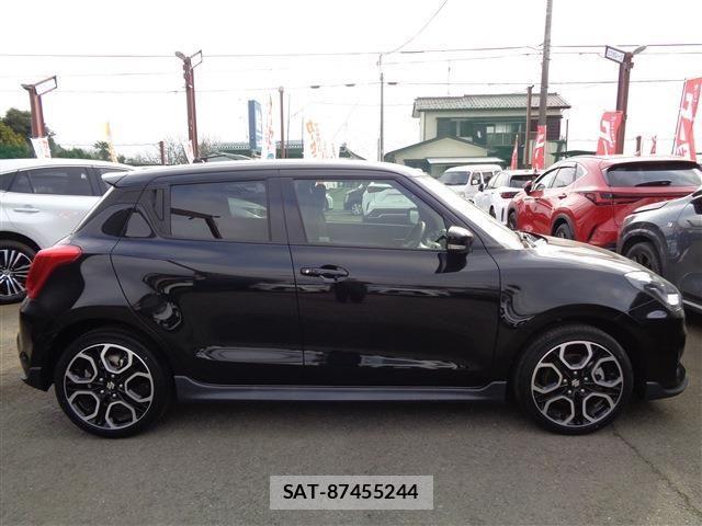 Suzuki SWIFT 2022-09 4049995-3
