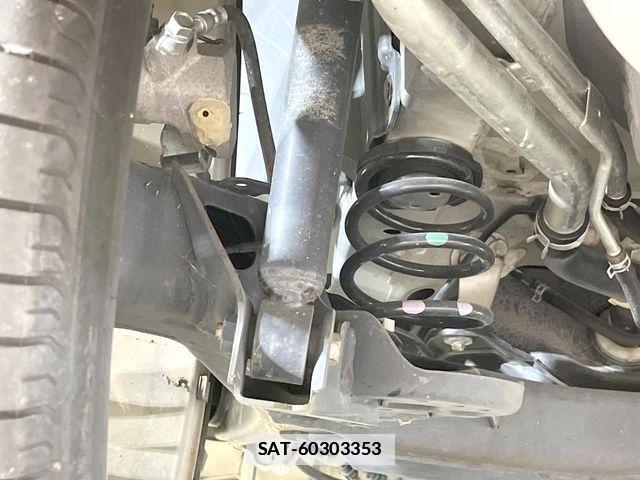 Suzuki SWIFT 2019-05 4988767-18