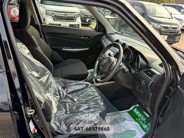 Suzuki SWIFT 2018-03 5880160-14