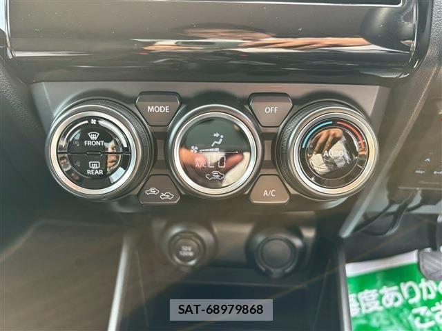 Suzuki SWIFT 2018-03 5880160-21