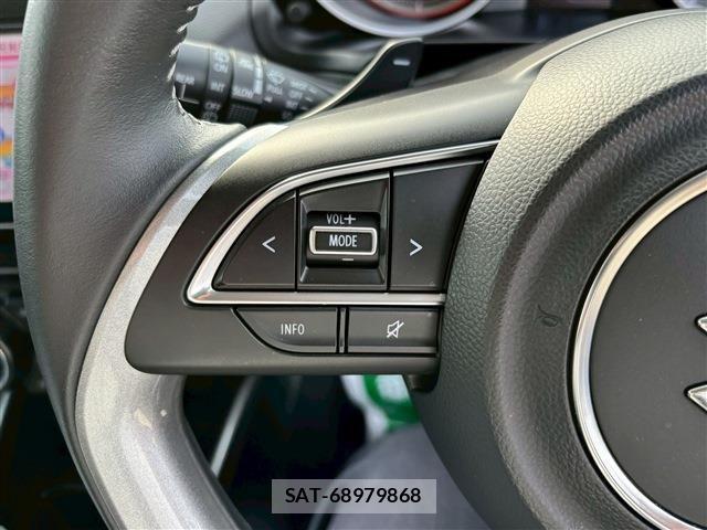 Suzuki SWIFT 2018-03 5880160-23