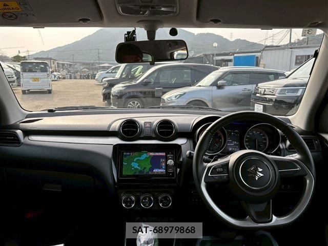 Suzuki SWIFT 2018-03 5880160-2
