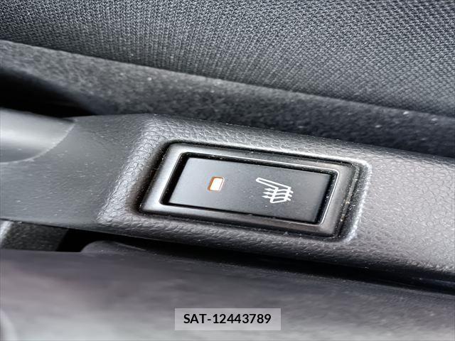Suzuki SWIFT 2019-08 5880156-27