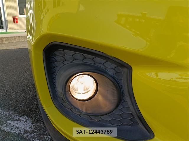Suzuki SWIFT 2019-08 5880156-4