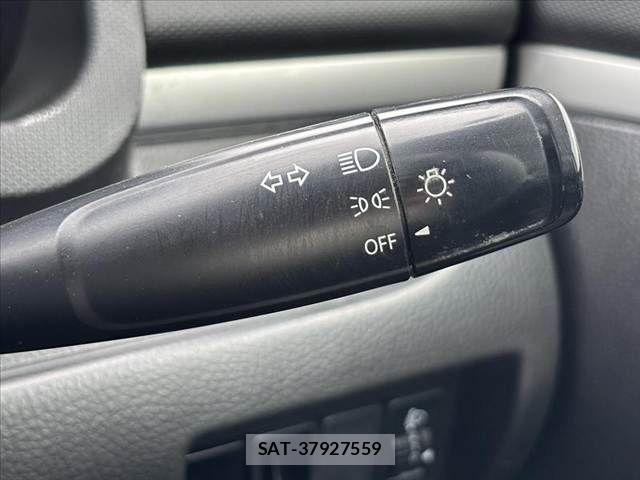 Suzuki SWIFT 2013-08 6020361-22