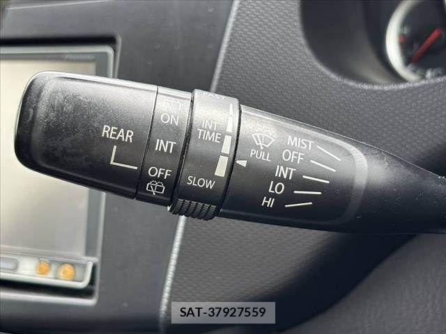 Suzuki SWIFT 2013-08 6020361-23