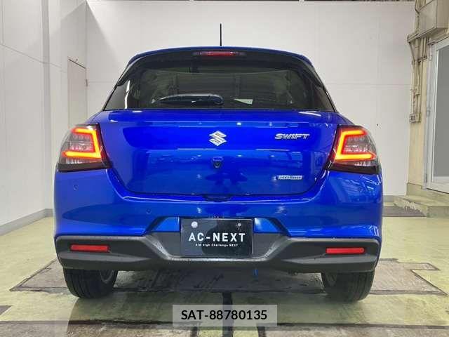 Suzuki SWIFT 2023-12 6020228-18
