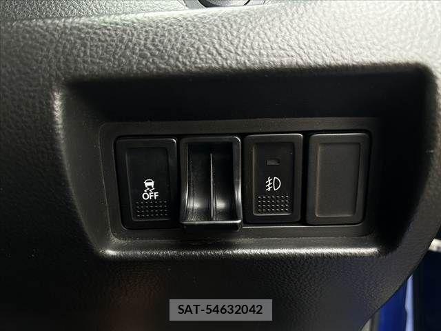 Suzuki SWIFT 2013-06 6220118-26