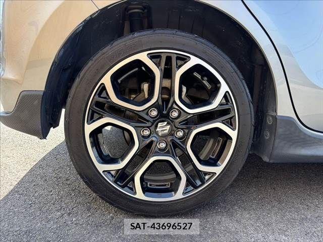 Suzuki SWIFT 2018-02 6247752-28