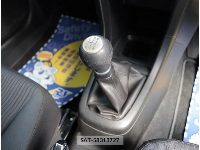 Suzuki SWIFT 2010-11 6247778-17