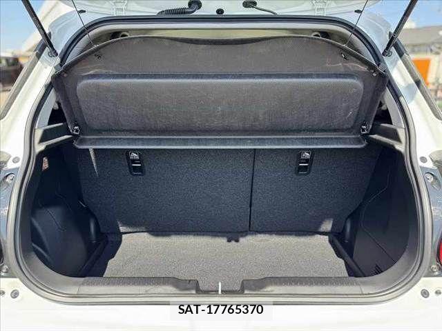 Suzuki SWIFT 2017-10 6247764-19