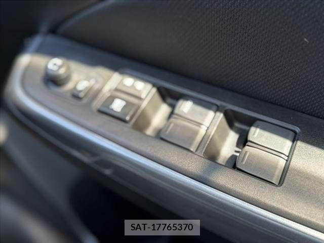 Suzuki SWIFT 2017-10 6247764-23