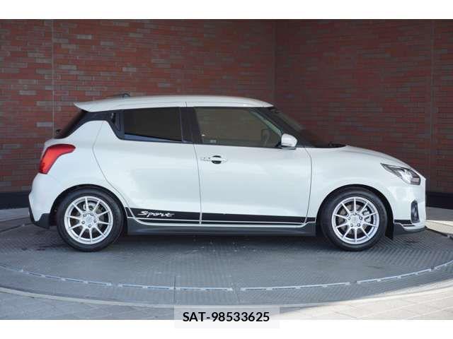Suzuki SWIFT 2022-02 6247735-1