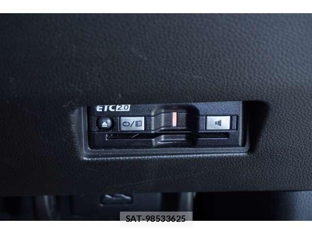 Suzuki SWIFT 2022-02 6247735-22