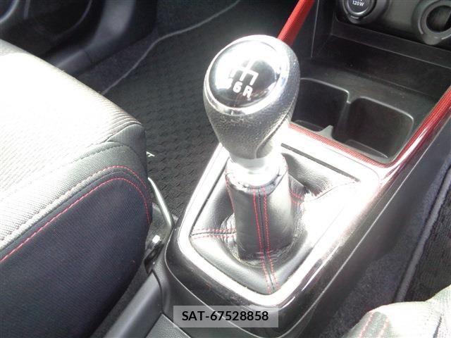 Suzuki SWIFT 2022-05 6503978-19