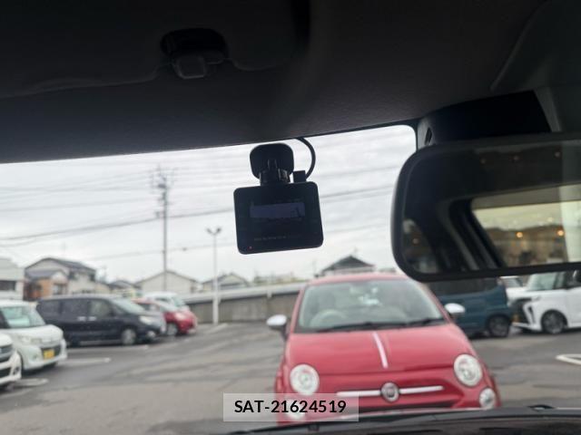 Suzuki SWIFT 2020-08 6615122-22