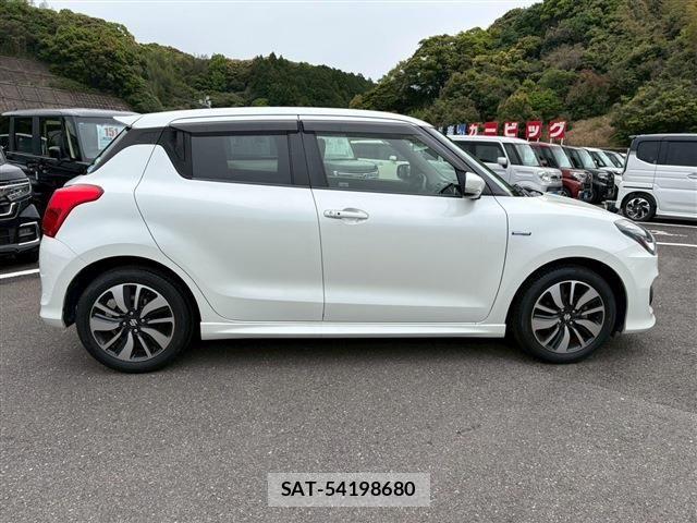 Suzuki SWIFT 2017-11 6673837-9