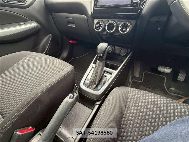 Suzuki SWIFT 2017-11 6673837-25