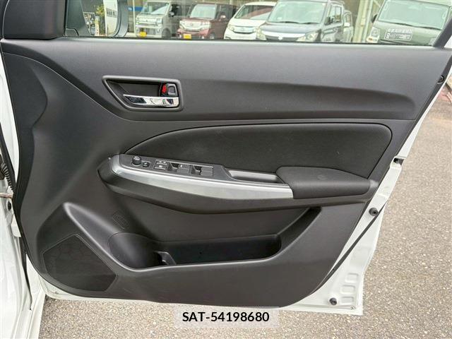 Suzuki SWIFT 2017-11 6673837-26