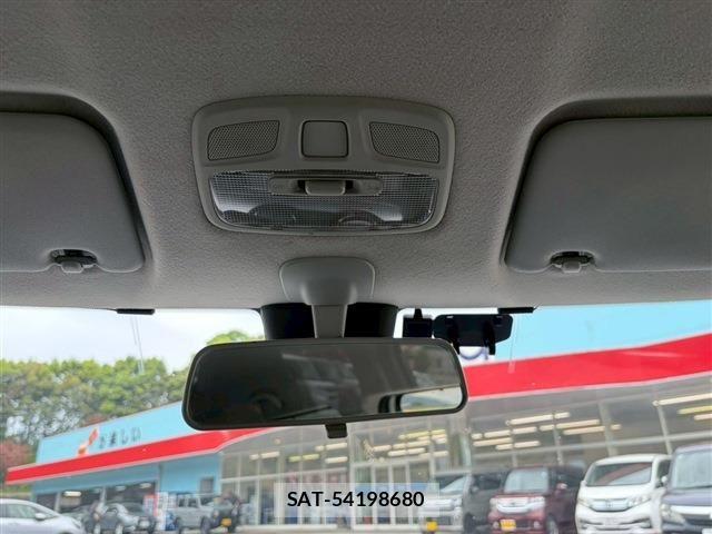 Suzuki SWIFT 2017-11 6673837-29