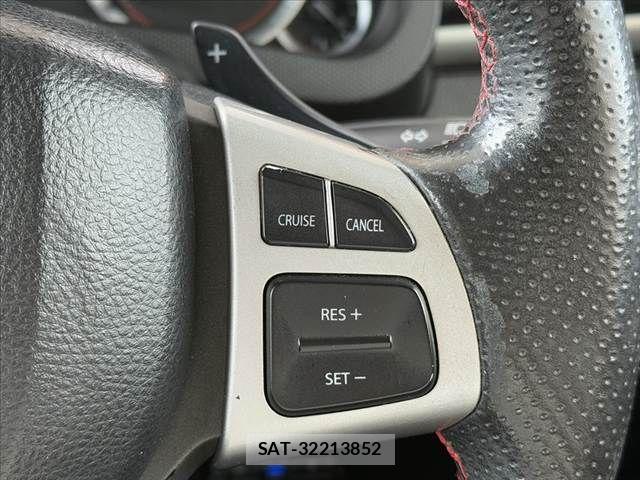 Suzuki SWIFT 2012-06 6673842-4