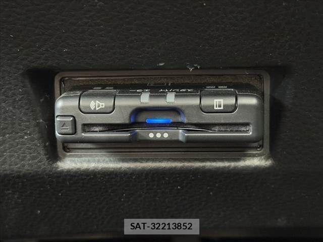 Suzuki SWIFT 2012-06 6673842-5