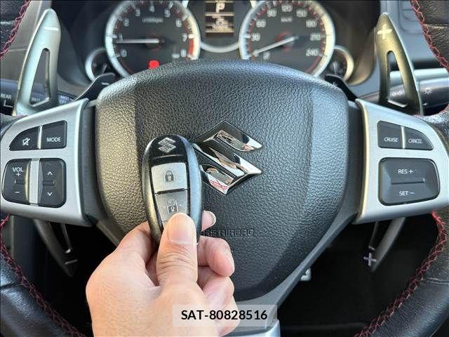Suzuki SWIFT 2015-09 6678345-17