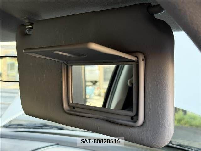 Suzuki SWIFT 2015-09 6678345-26