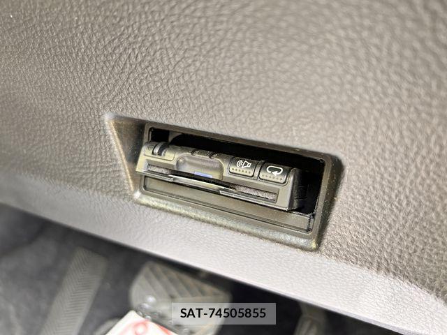 Suzuki SWIFT 2013-10 6678346-10