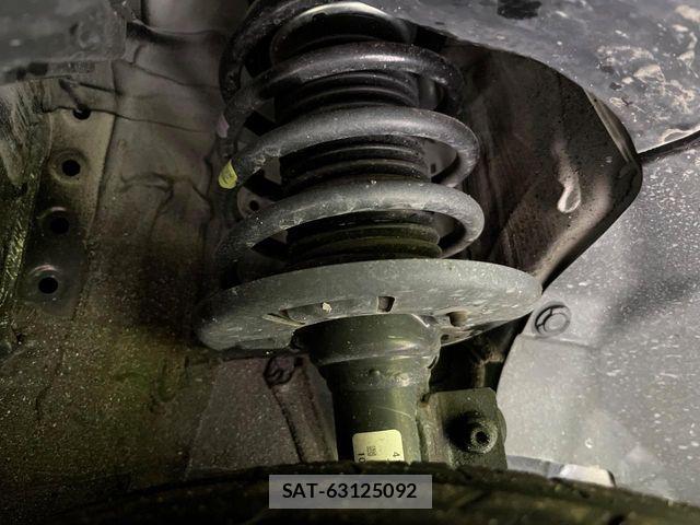 Suzuki SWIFT 2023-12 6678332-19