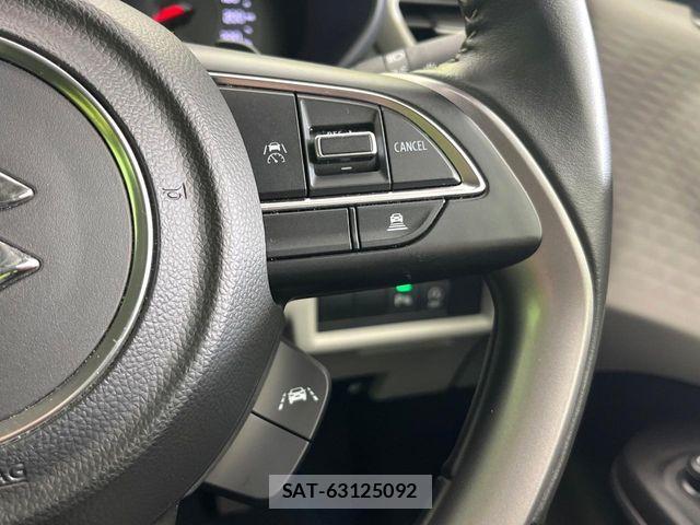 Suzuki SWIFT 2023-12 6678332-4