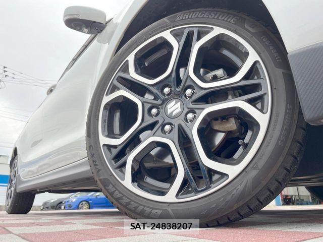 Suzuki SWIFT 2022-09 6717472-11