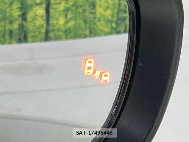 Suzuki SWIFT 2024-03 6717464-5