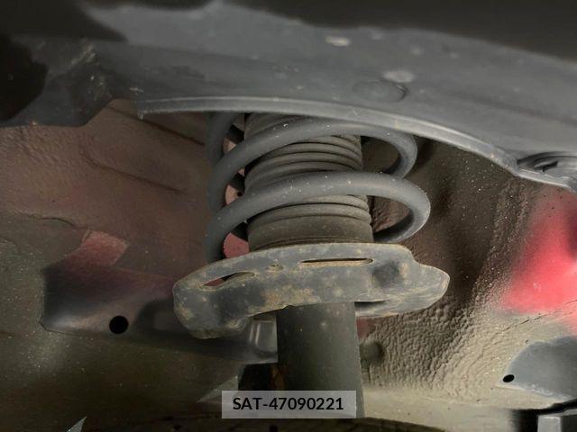 Suzuki SWIFT 2013-08 6817495-19