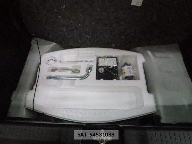 Suzuki SWIFT 2018-09 6817492-11